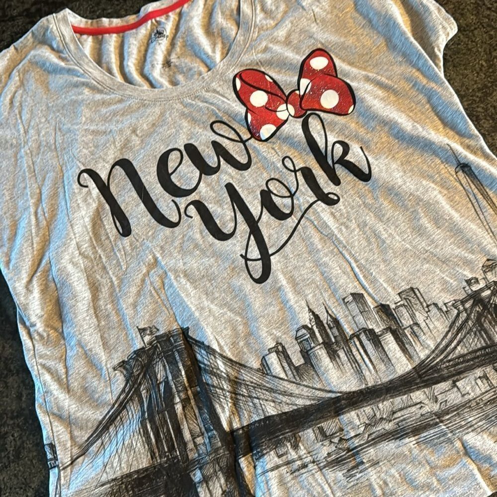 DISNEY Minnie bow with NYC skyline t shirt - Picture 5 of 8